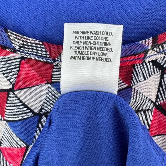 Roz Ali Blouse Women Sz M Tiered ruffle sleeveless triangle print blue red gray - Picture 6 of 6